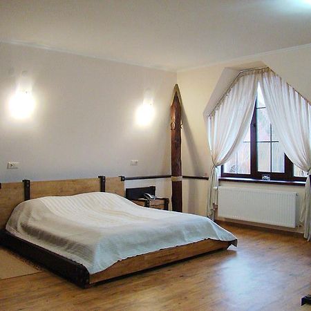 Hotel Zolota Pidkova Kozlin Quarto foto